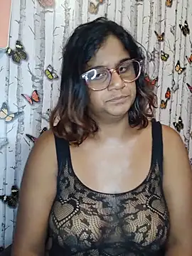 indianstrawberrylips4u online show from June 30, 5:18 am