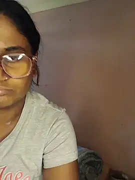 indianstrawberrylips4u online show from June 28, 1:50 pm