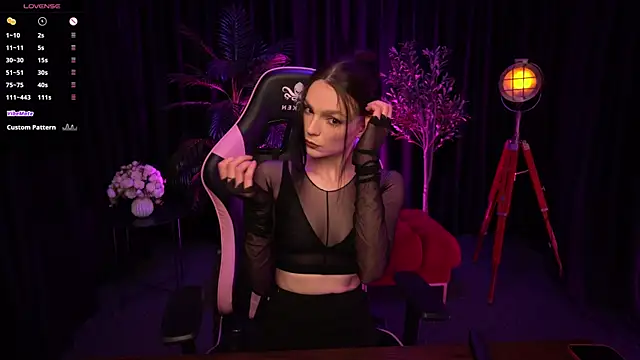 Wild Alice me online show from May 13, 4:13 pm