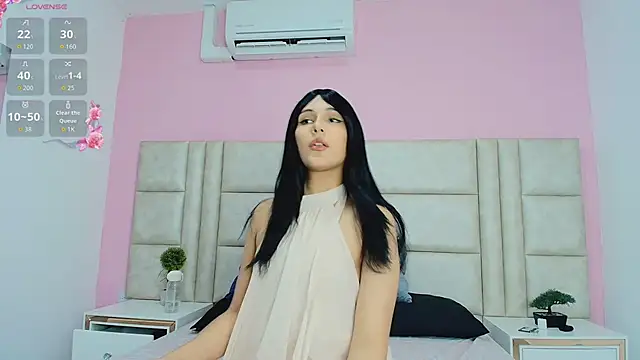 Liia Collins online show from June 8, 4:52 pm