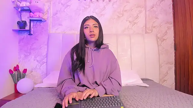 KaileeRoss online show from February 22, 7:37 pm