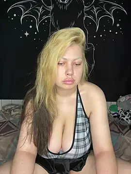 mona siren  online show from July 23, 7:05 am