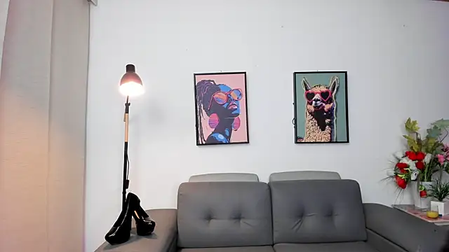 aria-voss online show from February 24, 1:32 pm