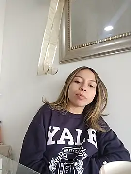 LuuluBerry online show from March 16, 4:00 pm