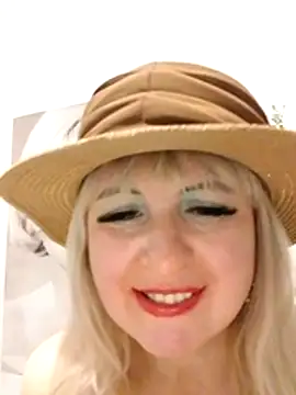 -Nefertiti- online show from May 2, 9:18 pm