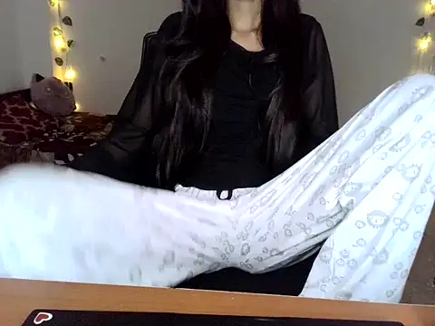 SIKSHA SINGH online show from June 8, 8:30 pm