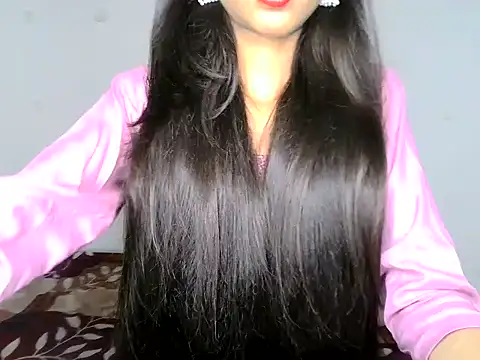 SIKSHA SINGH online show from May 20, 9:01 pm