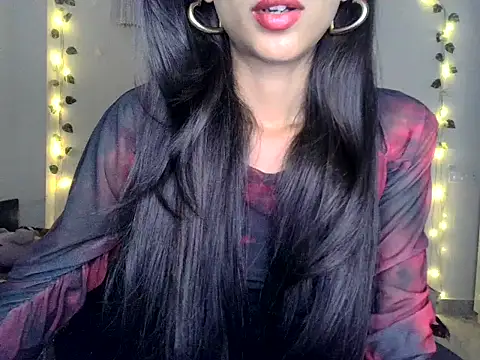 SIKSHA SINGH online show from June 11, 12:32 am