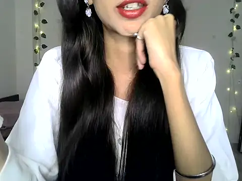 SIKSHA SINGH online show from July 20, 8:31 pm