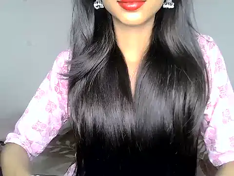 SIKSHA SINGH online show from May 22, 10:19 pm
