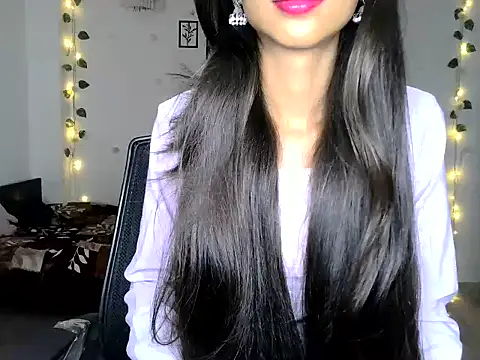 SIKSHA SINGH online show from May 28, 3:15 am