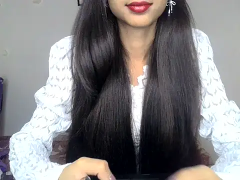 SIKSHA SINGH online show from May 8, 6:43 pm