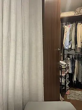 annieford  online show from March 6, 11:55 pm