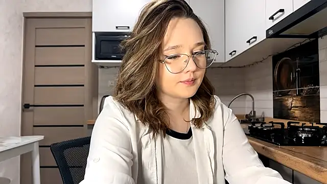 AinaSmith online show from March 5, 12:12 pm