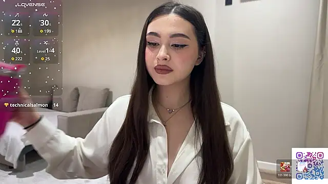 Sweet BerryBabe online show from June 23, 11:25 pm