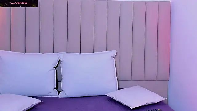 Dennise Sinclair online show from March 14, 8:10 pm