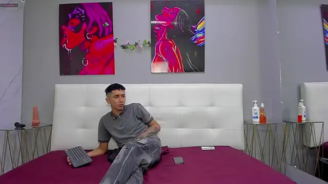 ahsly78Bryan online show from June 24, 8:19 pm