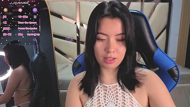 Kylia a online show from July 11, 2:06 pm