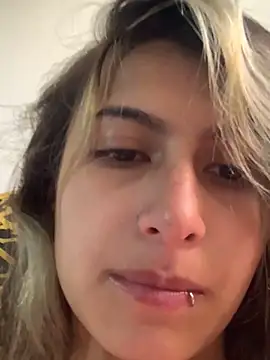 Candy Lennon online show from March 5, 9:32 pm