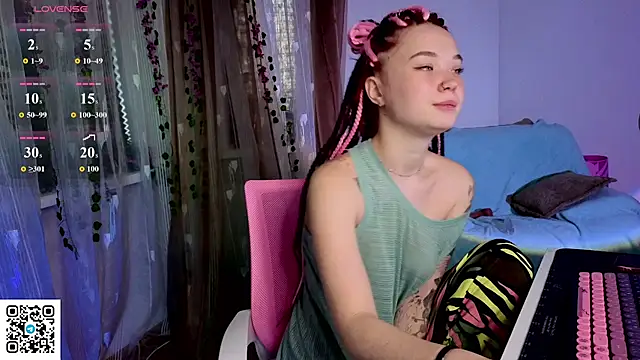 WendyCandy18 online show from May 3, 2:48 am