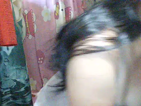 lovelypinay00 online show from August 3, 5:44 am
