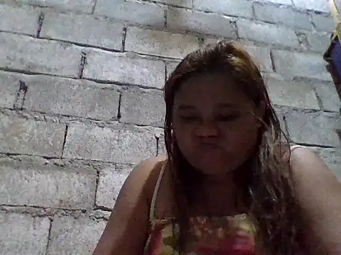 sweetlyn31 online show from July 1, 1:49 am