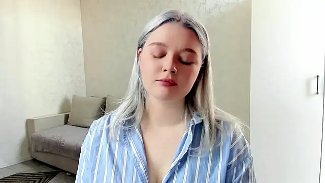 Ellilovv online show from March 13, 5:53 am