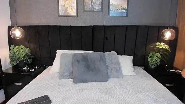 Bianca Monroe  online show from July 7, 8:22 pm