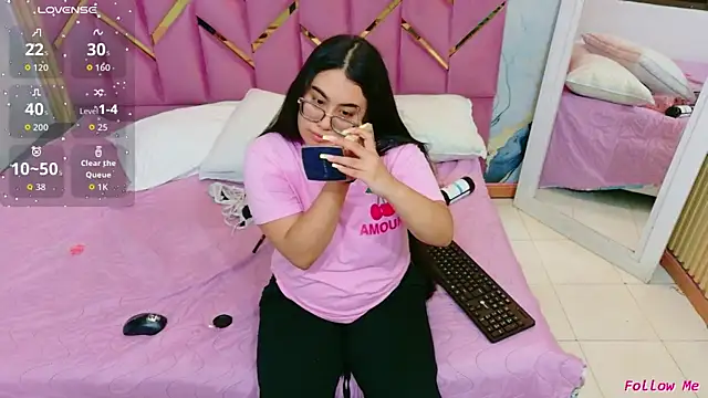 curvybuffgirllll online show from July 19, 7:27 pm