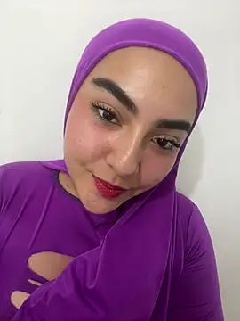 Malika Noor online show from June 24, 3:33 pm