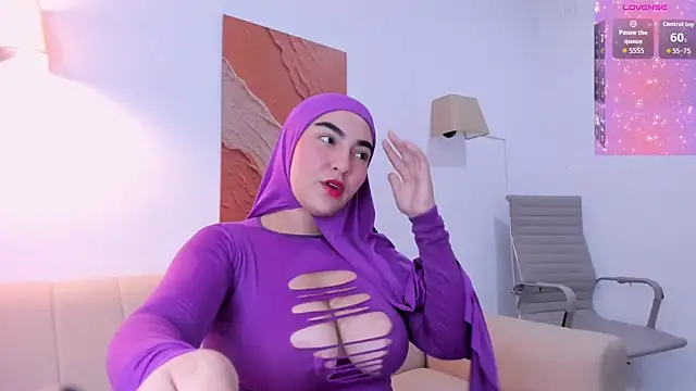 Malika Noor online show from June 30, 2:49 pm