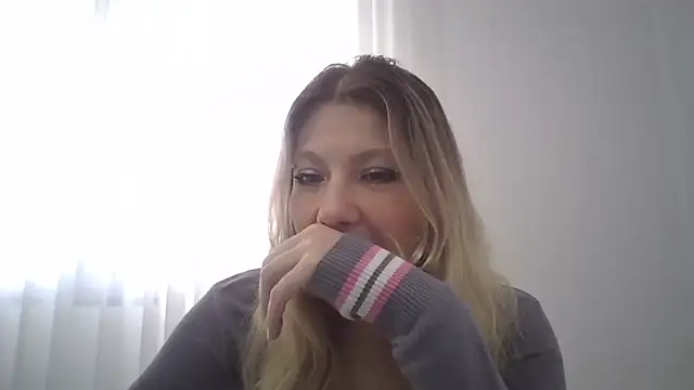 Foxy Bright online show from February 28, 1:54 pm