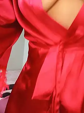 Divine Beautyxx online show from June 18, 4:03 am
