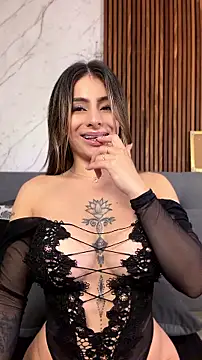 Amara Velvet  online show from July 25, 2:18 am