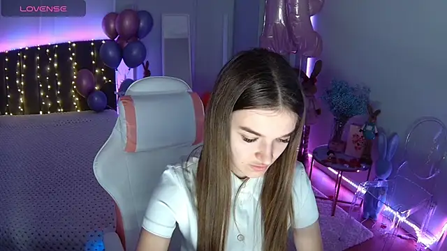 Ann Wood online show from March 8, 7:23 am