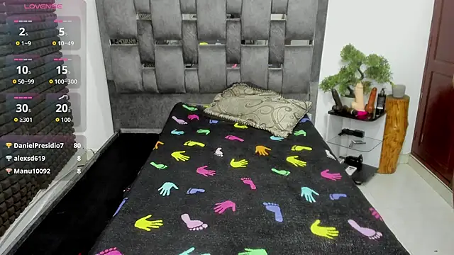 valeriavelasquez online show from March 8, 2:04 am