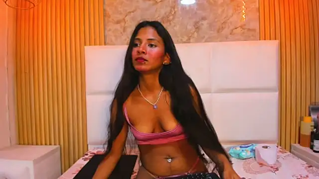 Juna Hyl online show from March 6, 4:18 am