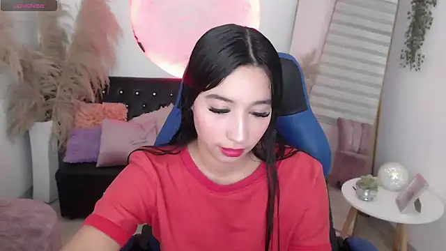 ivvoncute online show from May 1, 1:20 am