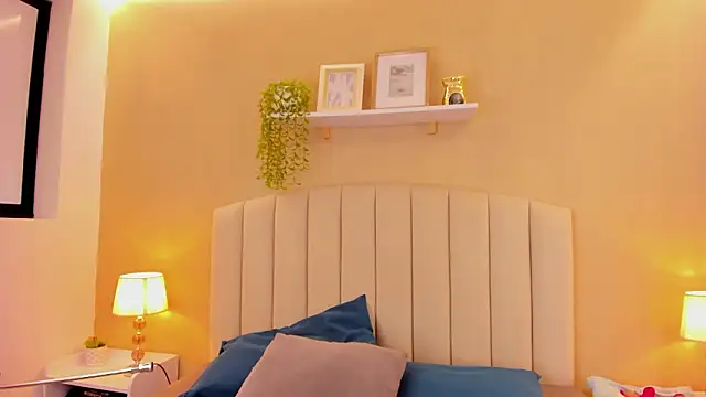 sara kitten19 online show from March 11, 1:58 pm