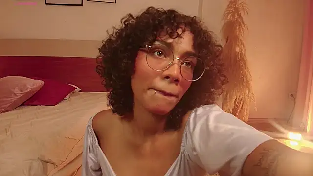 Meganlux1 online show from April 29, 7:52 pm