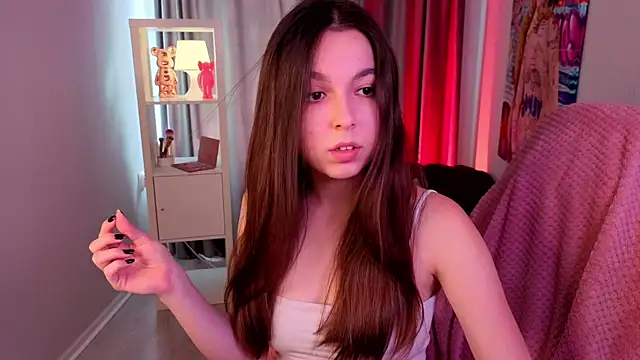 BellaThery online show from July 28, 11:17 am