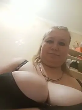 KiraStanton online show from July 28, 7:39 pm