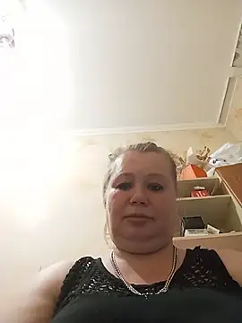 KiraStanton online show from July 14, 6:01 pm