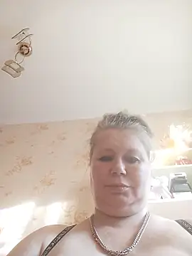 KiraStanton online show from July 28, 4:05 pm