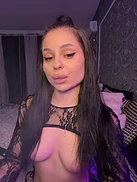 Olivia Noor online show from June 17, 8:21 pm