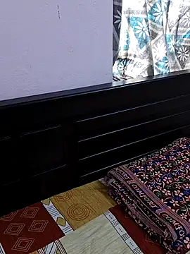 Shaliniqueen online show from June 10, 10:03 am