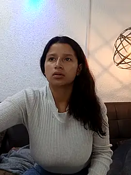 milk chloe  online show from May 4, 1:48 pm