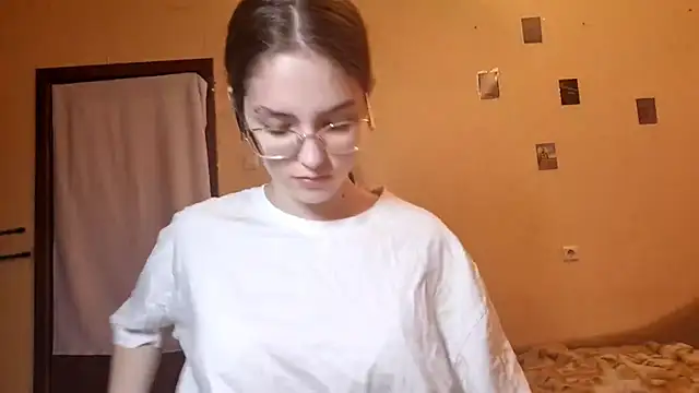 Katelemon online show from June 18, 12:21 pm