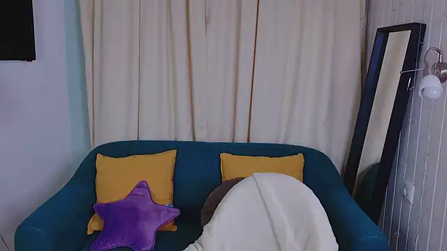 Erika Moan  online show from March 16, 6:06 am