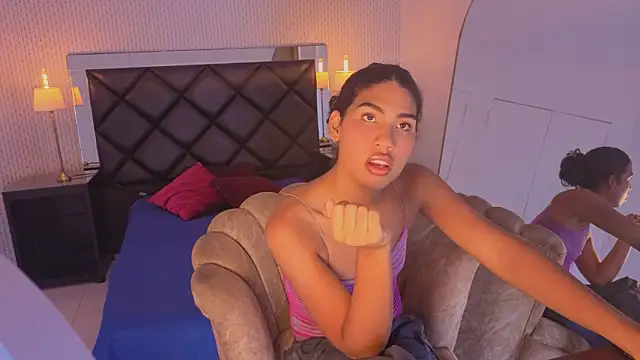 soffiene online show from March 15, 10:45 pm